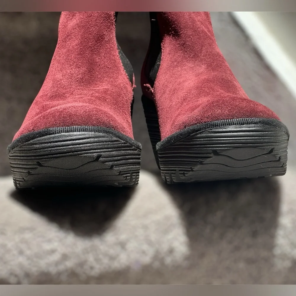SOLD NEW Fly London Wine Suede Leather Wedge Ankle Boots Pull-On Women’s US 7.5 - Picture 8 of 10